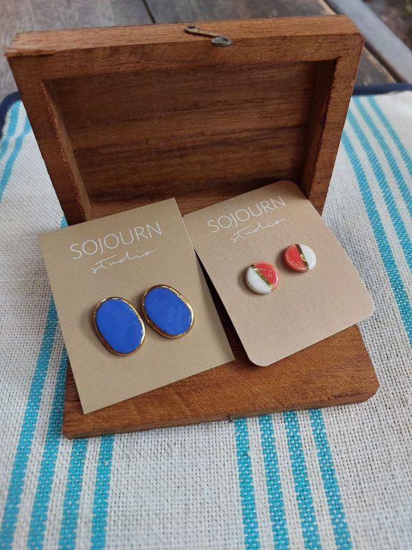 Earrings (200)