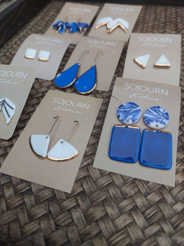 Earrings (250)
